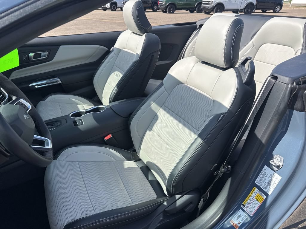 Used 2025 Ford Mustang GT Premium RWD image 26