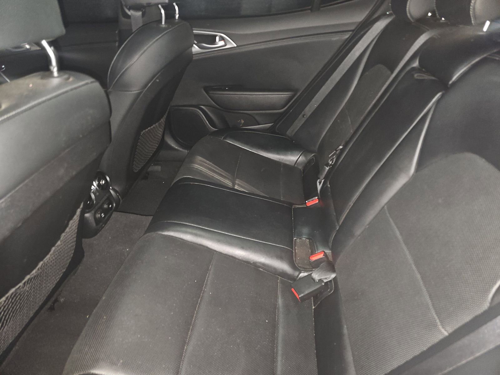 Used 2022 Kia Stinger GT1 image 4