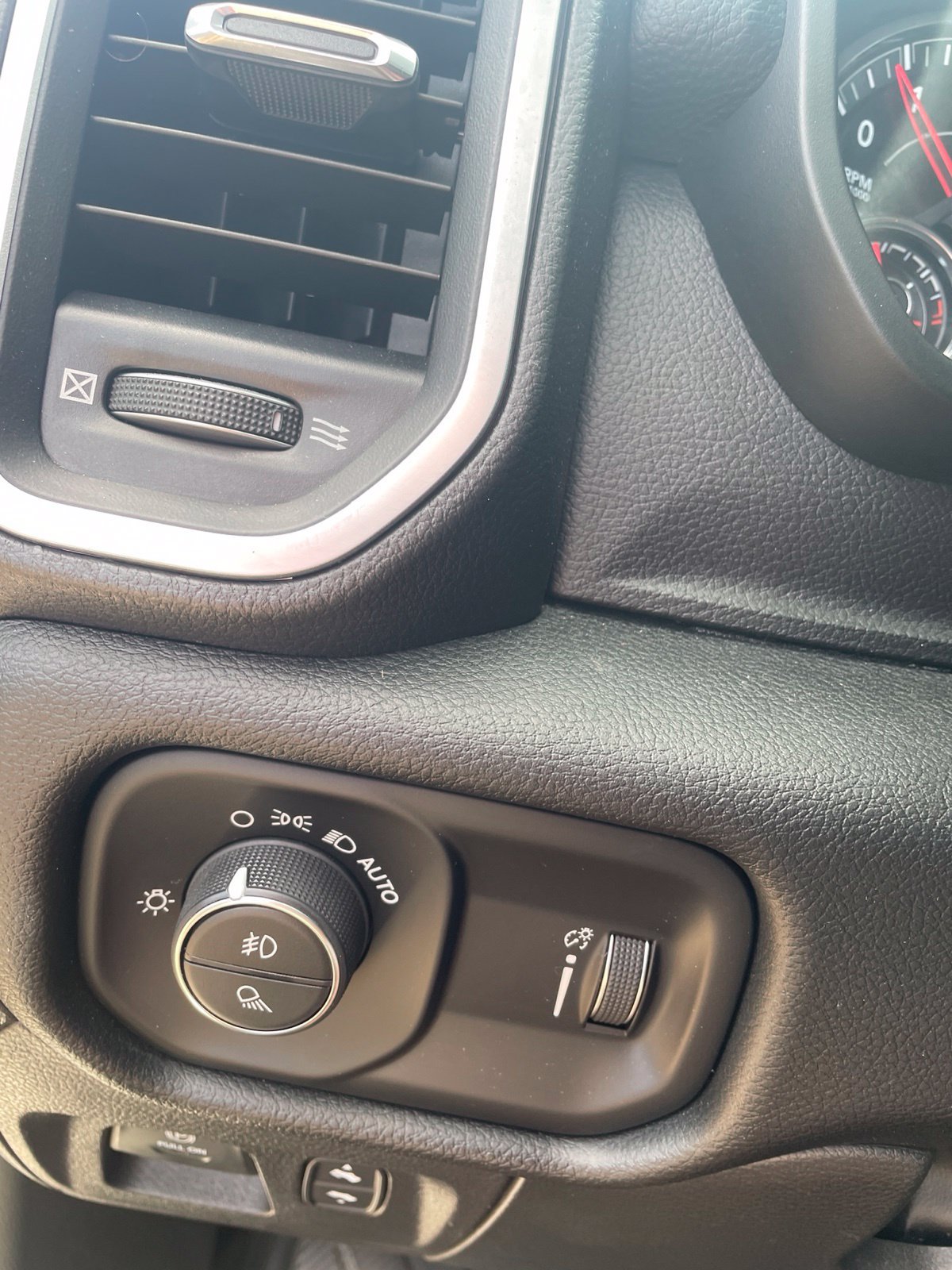 Used 2022 RAM 1500 Lone Star RWD image 6