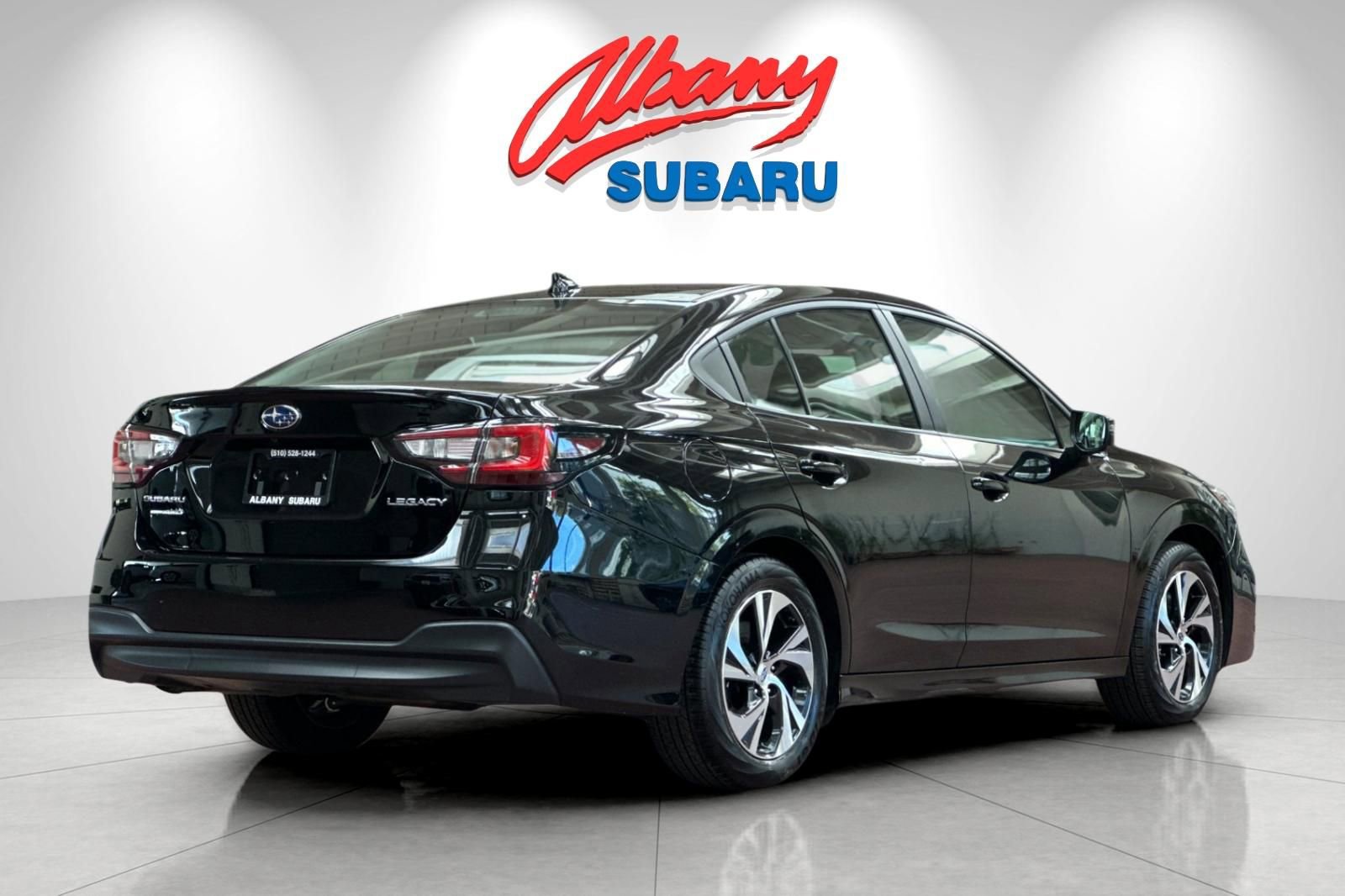 Used 2025 Subaru Legacy Premium image 4