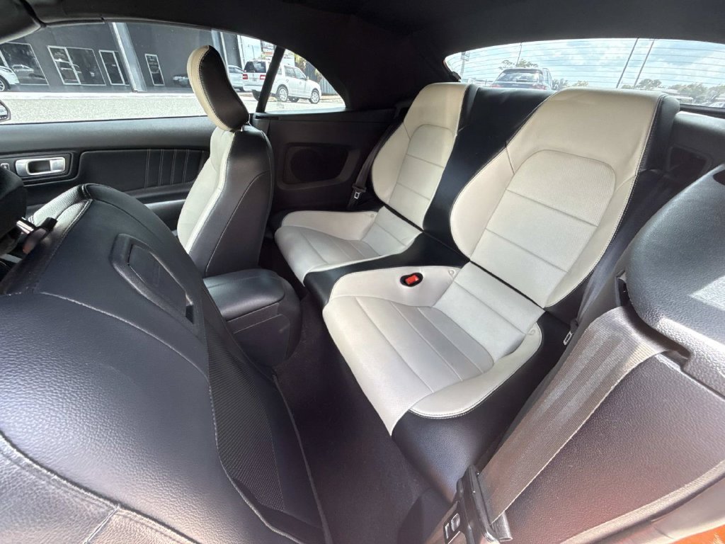 Used 2020 Ford Mustang GT Premium RWD image 30