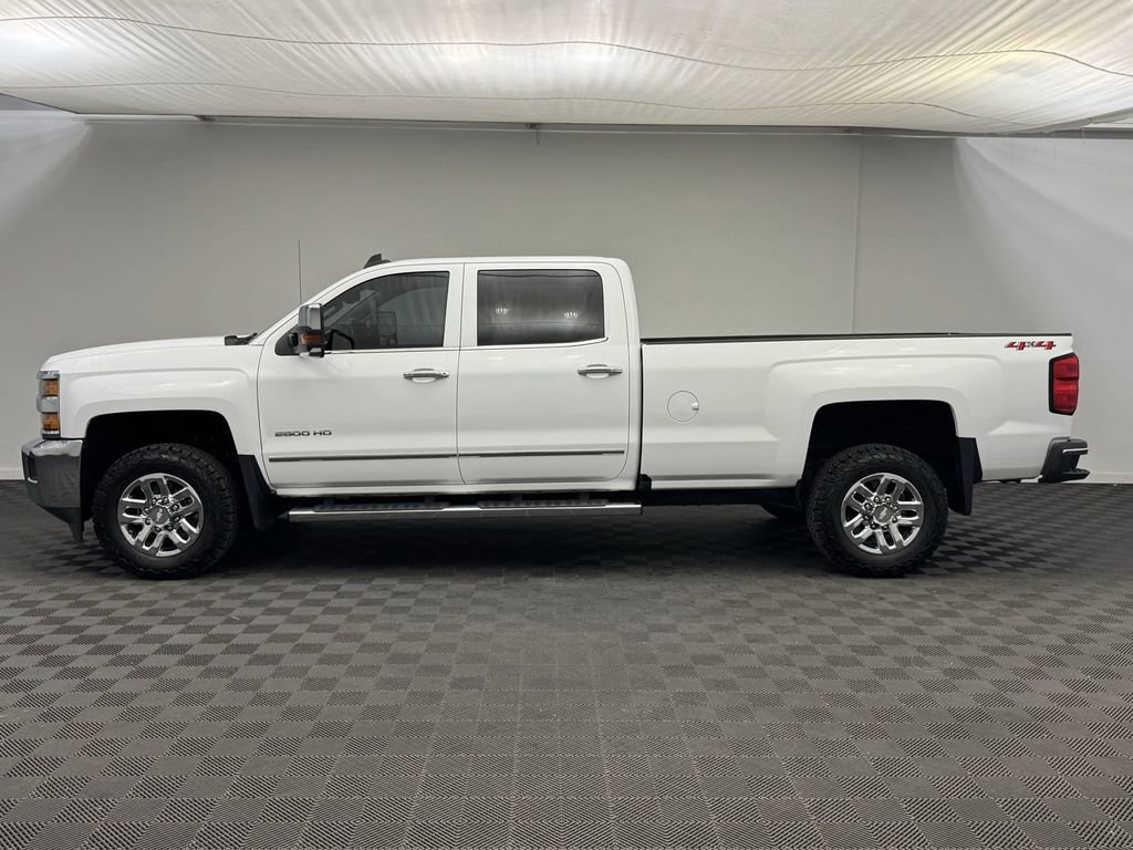 Used 2018 Chevrolet Silverado 2500 LTZ image 2
