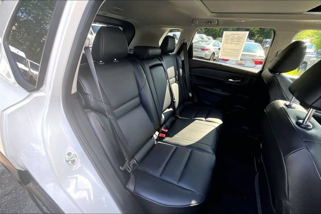 Used 2023 Nissan Rogue SV w/ SV Premium Package AWD/4WD image 16