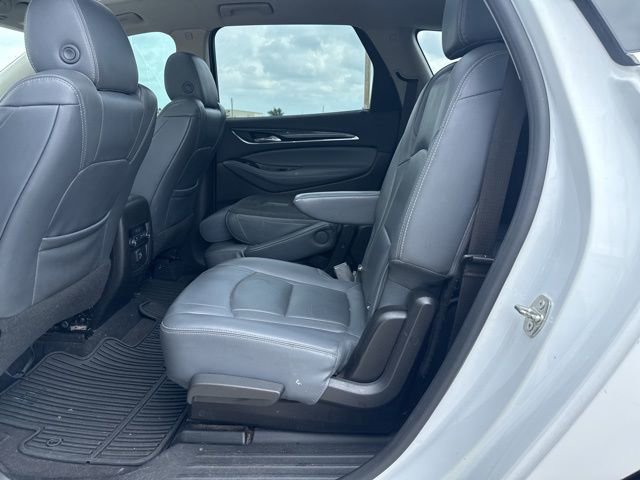 Used 2019 Buick Enclave Essence image 11