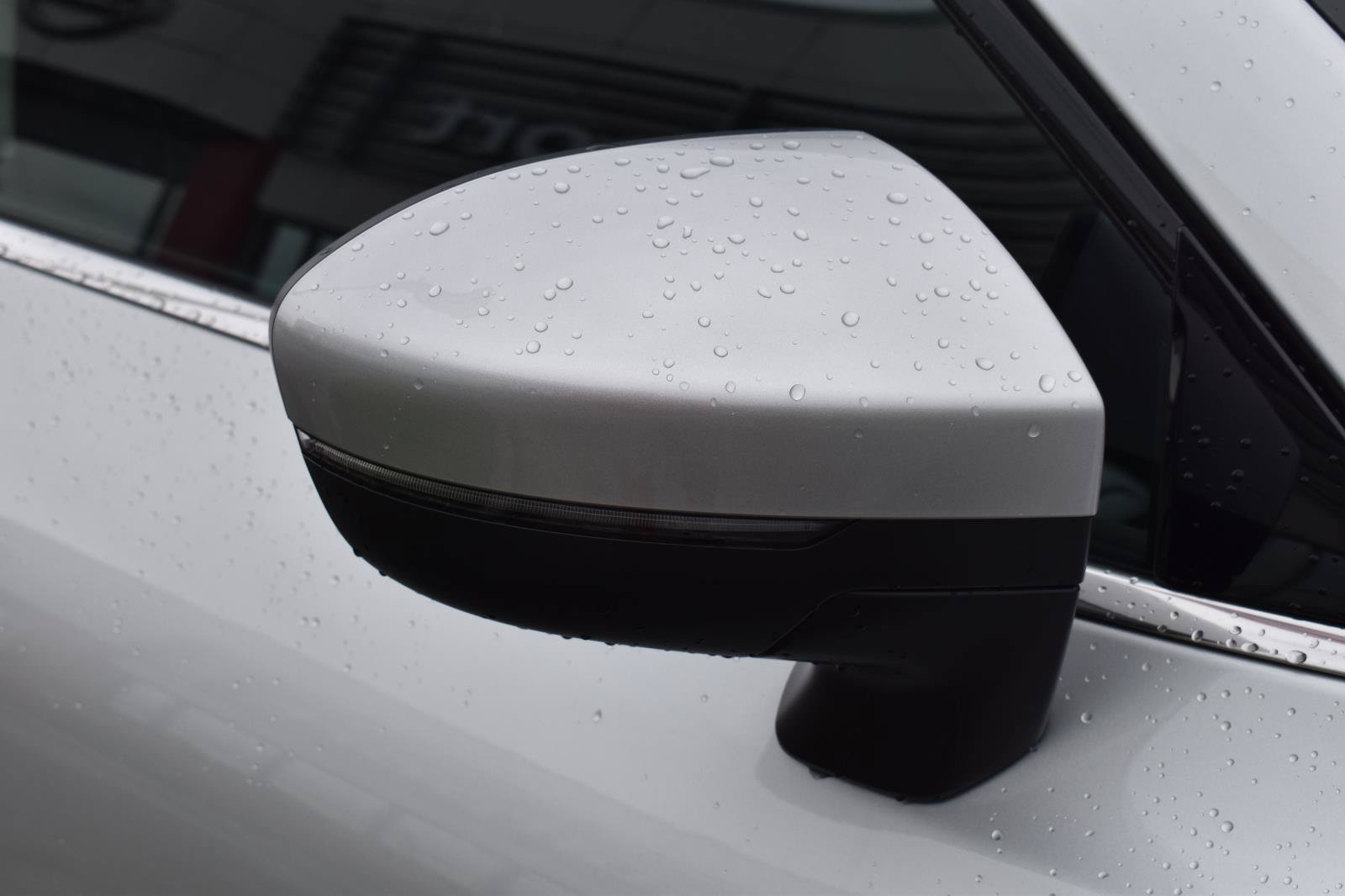 Used 2024 Nissan Pathfinder SV FWD image 17