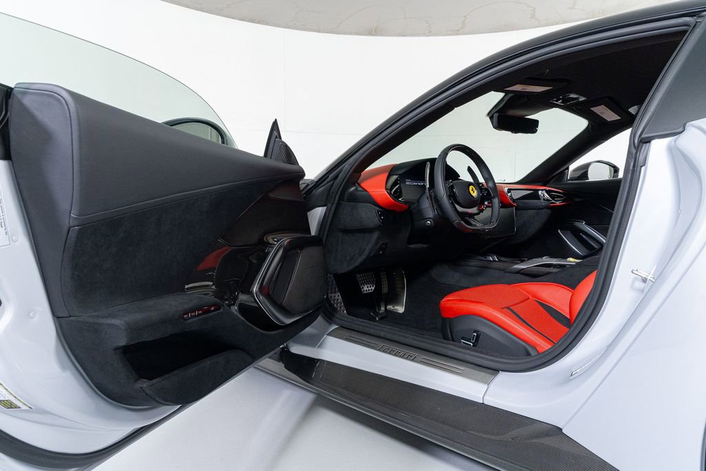 Used 2025 Ferrari 12Cilindri image 22