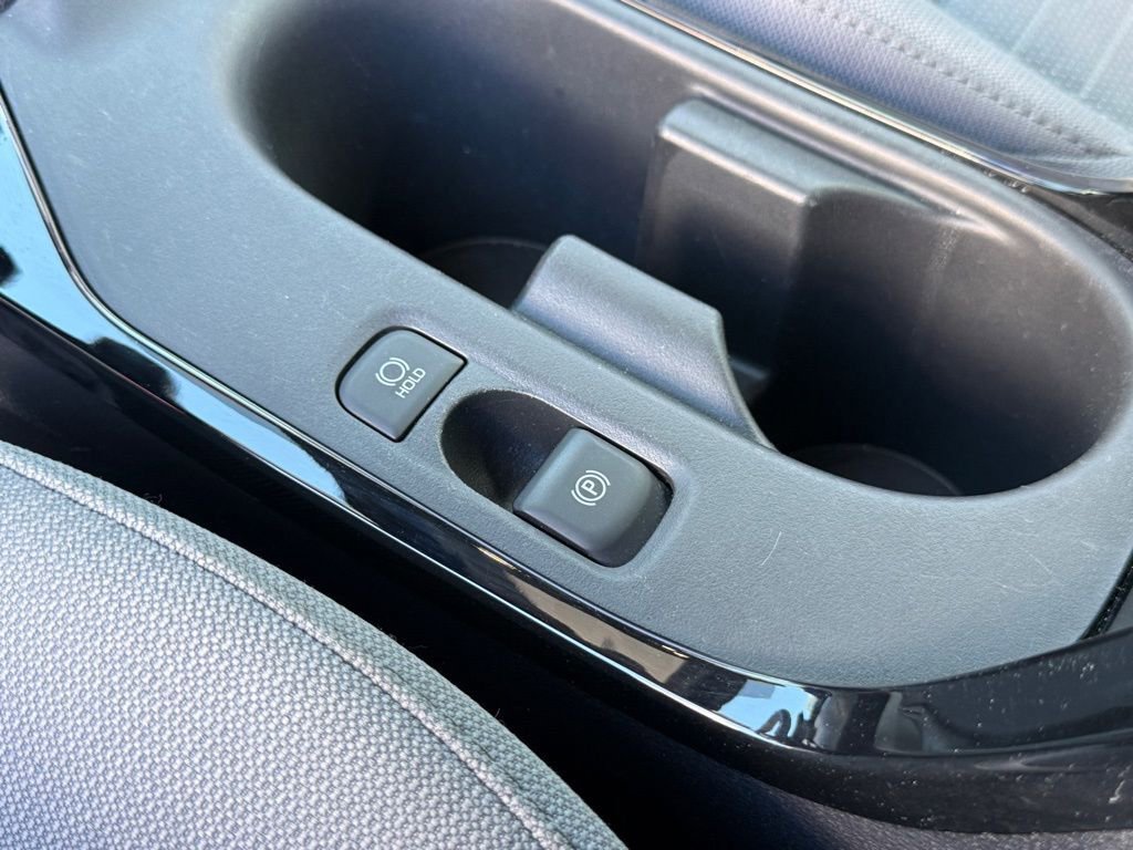 Certified 2025 Toyota Corolla SE image 27