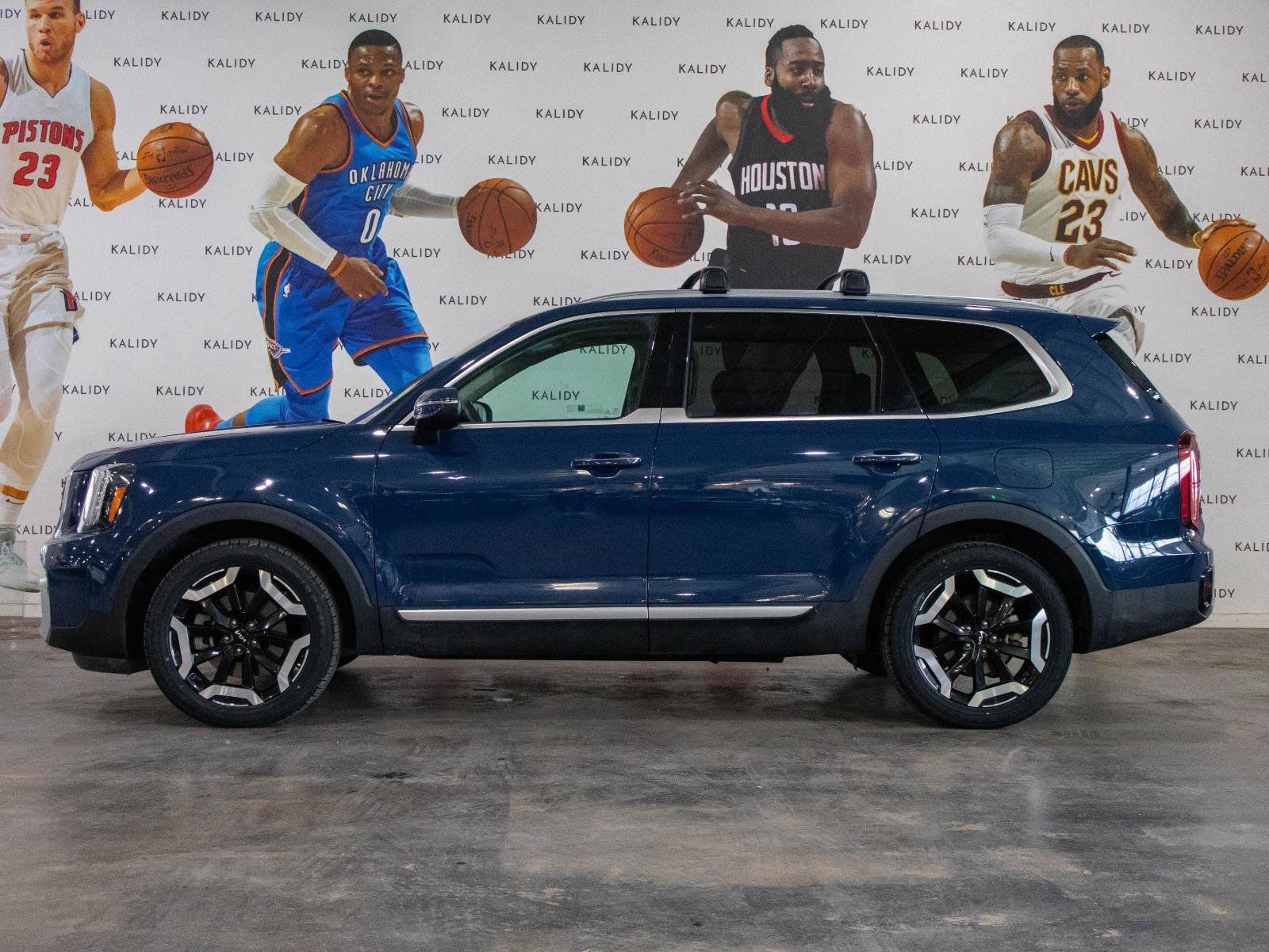 Used 2025 Kia Telluride S AWD/4WD image 18