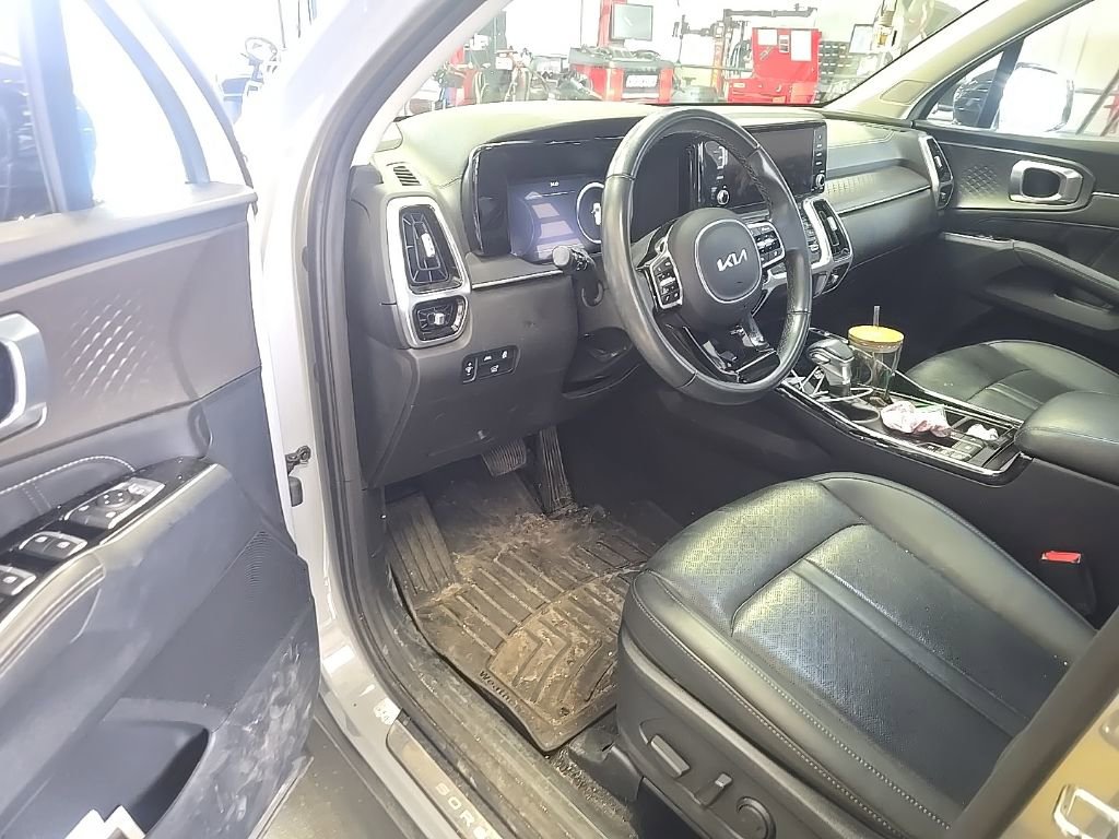 Used 2023 Kia Sorento SX image 6