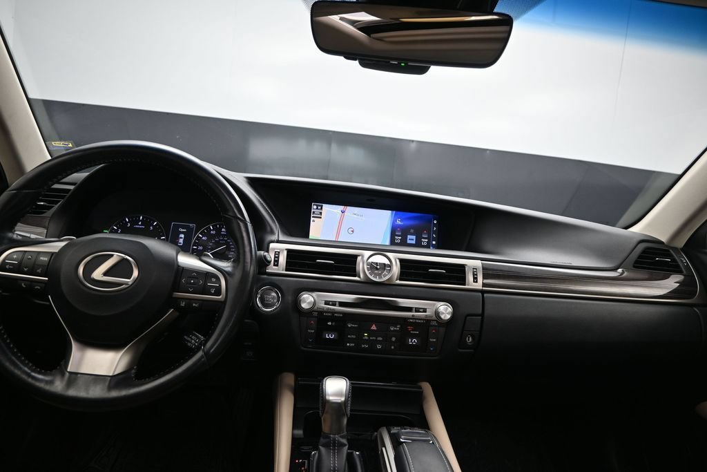 Used 2017 Lexus GS 350 w/ Preferred Accessory Package RWD image 19