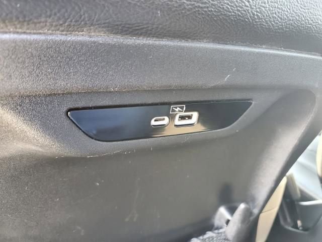 Used 2022 Chrysler Pacifica Touring-L image 13