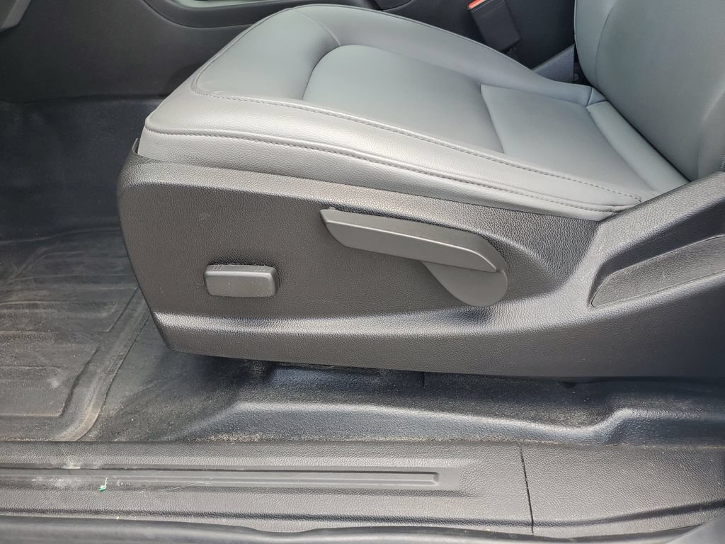Used 2021 GMC Canyon Elevation Standard w/ Convenience Package RWD image 17