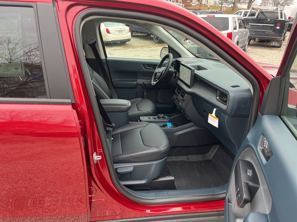 New 2026 Ford Maverick Lariat w/ Black Appearance Package image 7