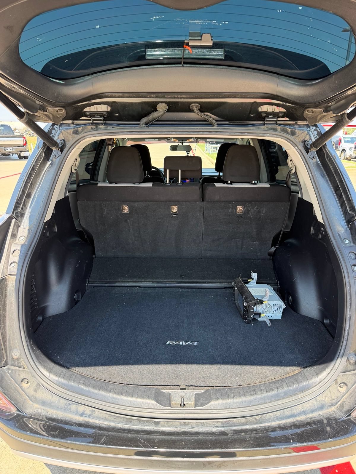 Used 2016 Toyota RAV4 XLE AWD/4WD image 22