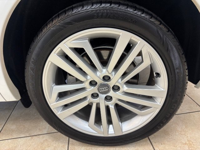 Used 2018 Audi Q5 2.0T Premium Plus w/ Premium Plus Package AWD/4WD image 24