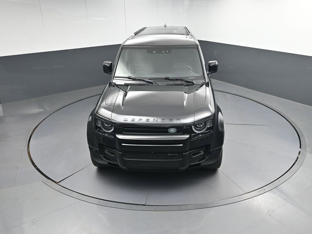 Used 2023 Land Rover Defender 130 X-Dynamic SE image 40