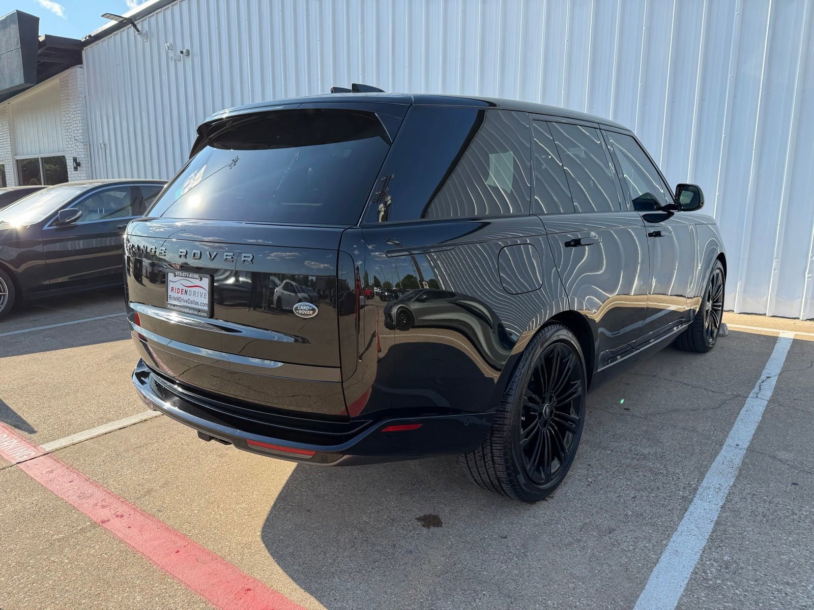 Used 2023 Land Rover Range Rover First Edition AWD/4WD image 7