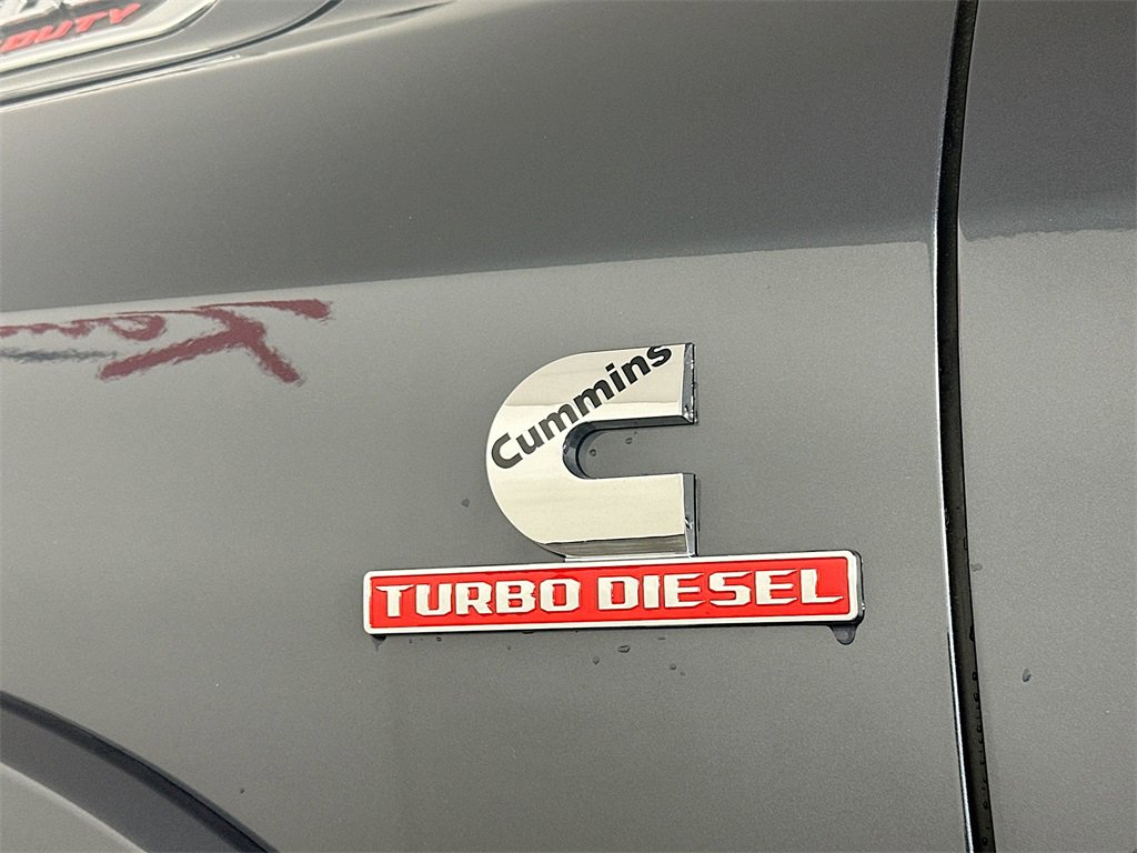 New 2025 RAM 3500 Limited w/ Towing Technology Group image 21