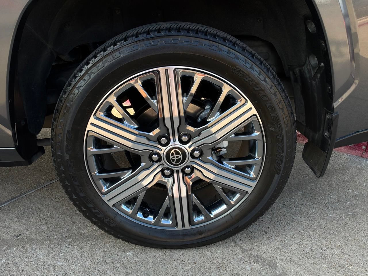 Used 2024 Toyota Sequoia Capstone AWD/4WD image 9