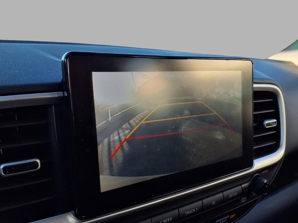 Used 2022 Hyundai Venue SE image 8