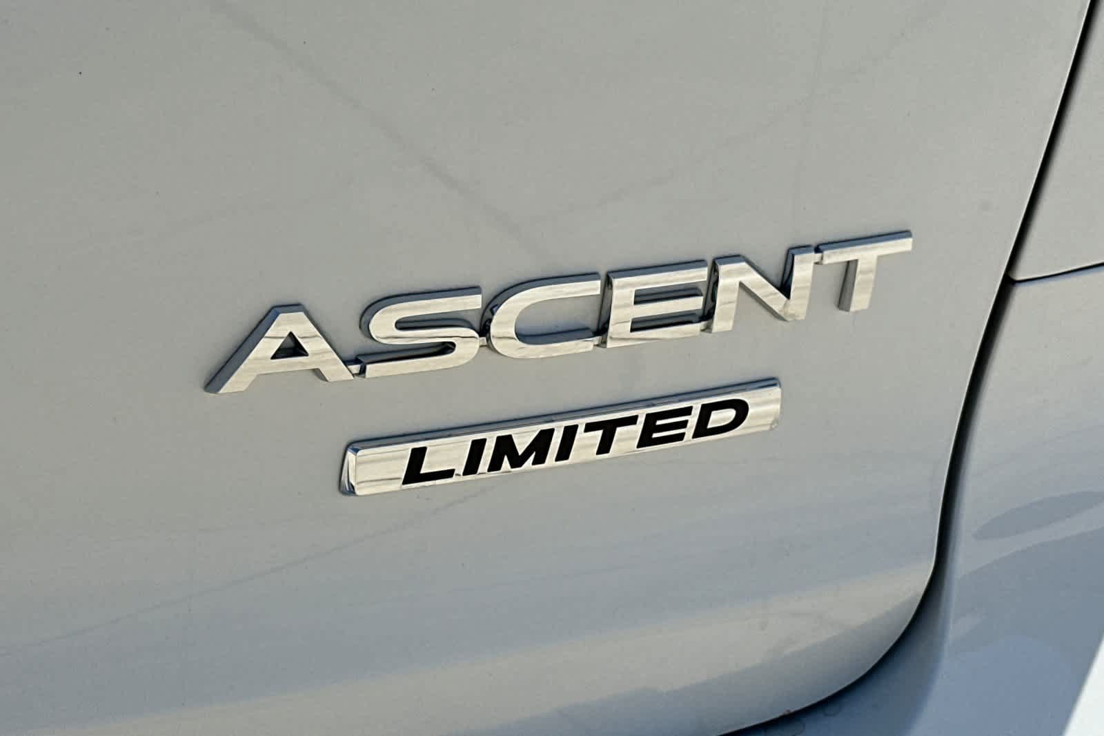 Used 2025 Subaru Ascent Limited AWD/4WD image 28