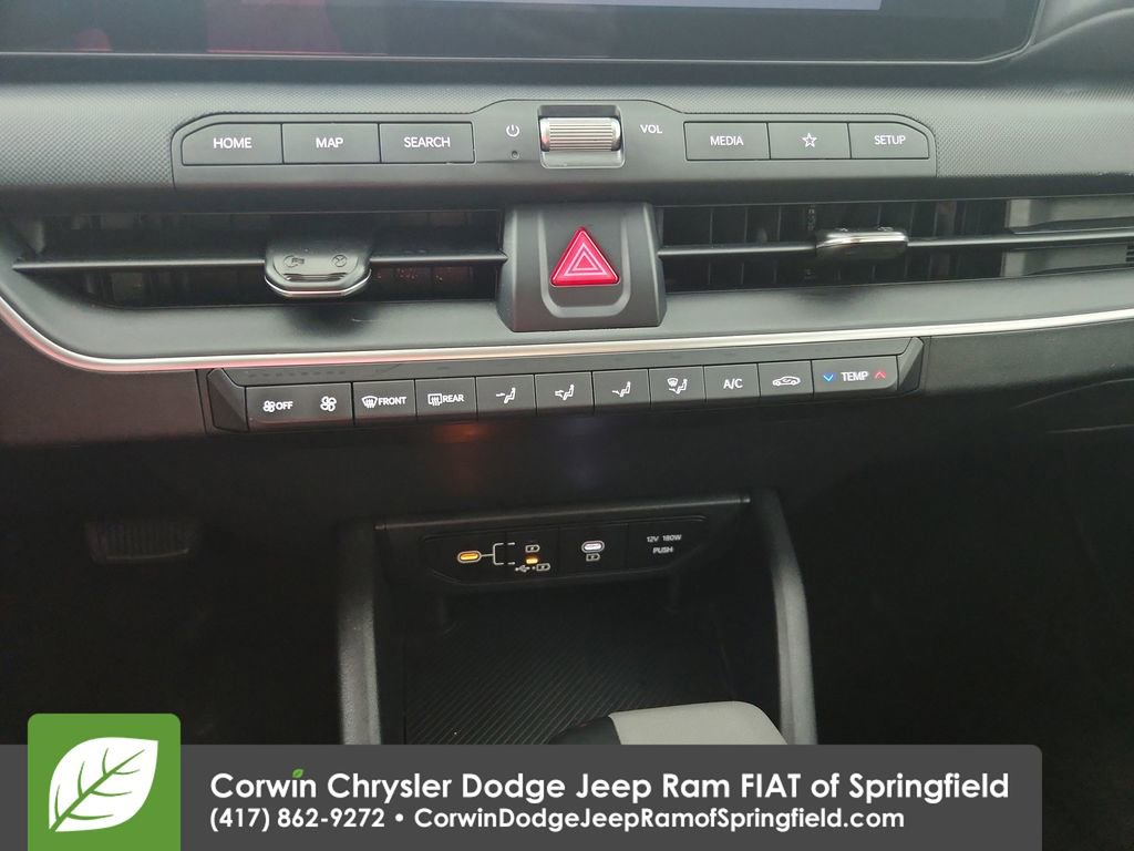 Used 2025 Kia K4 FWD image 25