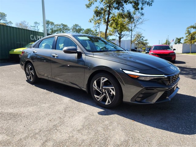 New 2025 Hyundai Elantra Limited