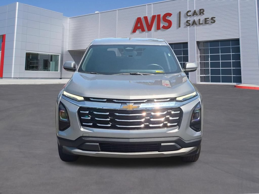 Used 2025 Chevrolet Equinox LT FWD image 2