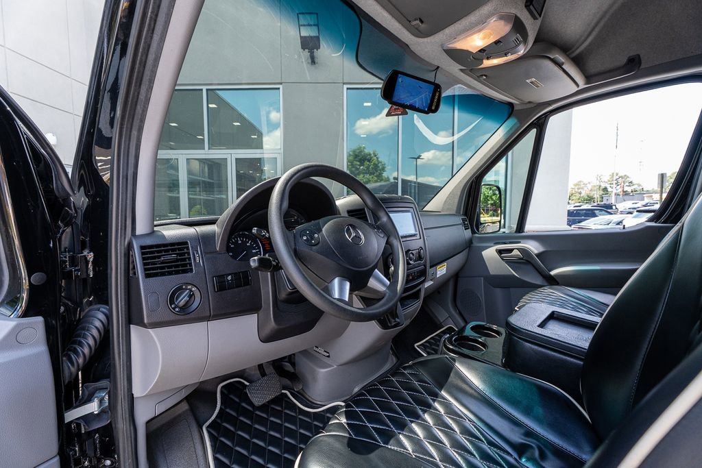 Used 2017 Mercedes-Benz Sprinter 2500 image 21