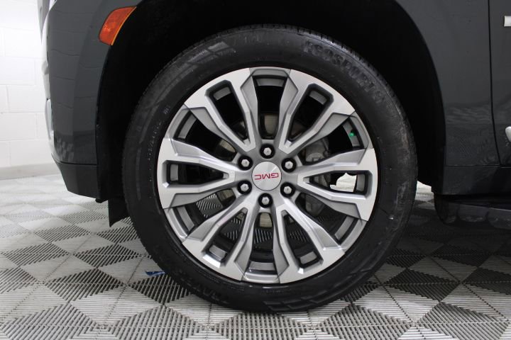 Used 2021 GMC Yukon Denali w/ LPO, Illumination Package AWD/4WD image 48
