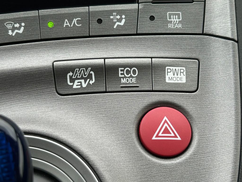 Used 2014 Toyota Prius Plug-In Hybrid FWD image 25