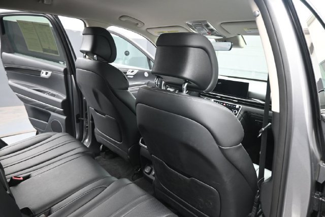 Used 2025 Genesis GV80 2.5T Standard AWD/4WD image 29