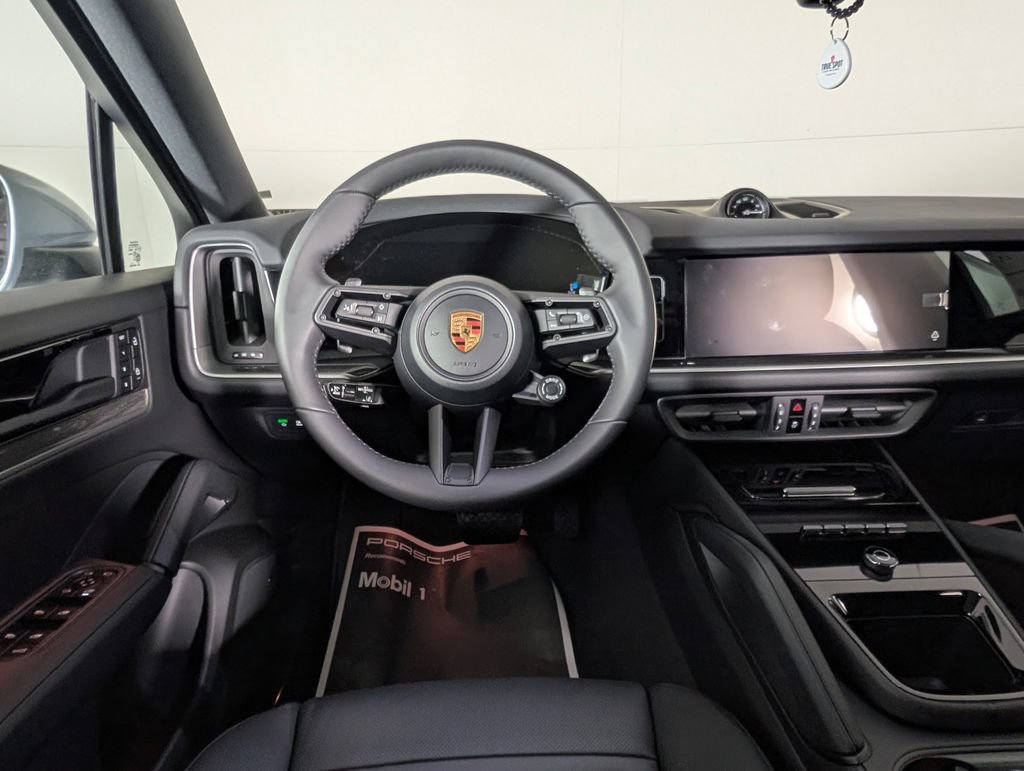 New 2026 Porsche Cayenne Coupe image 21