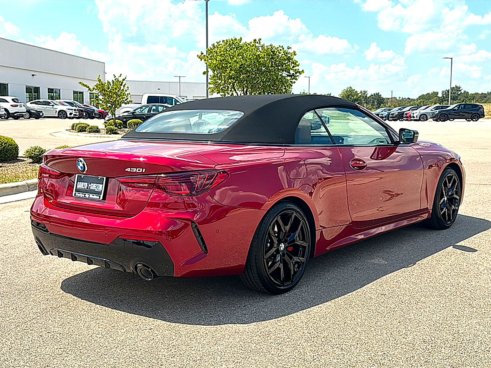 Used 2027 BMW 430i Convertible w/ M Sport Package RWD image 8