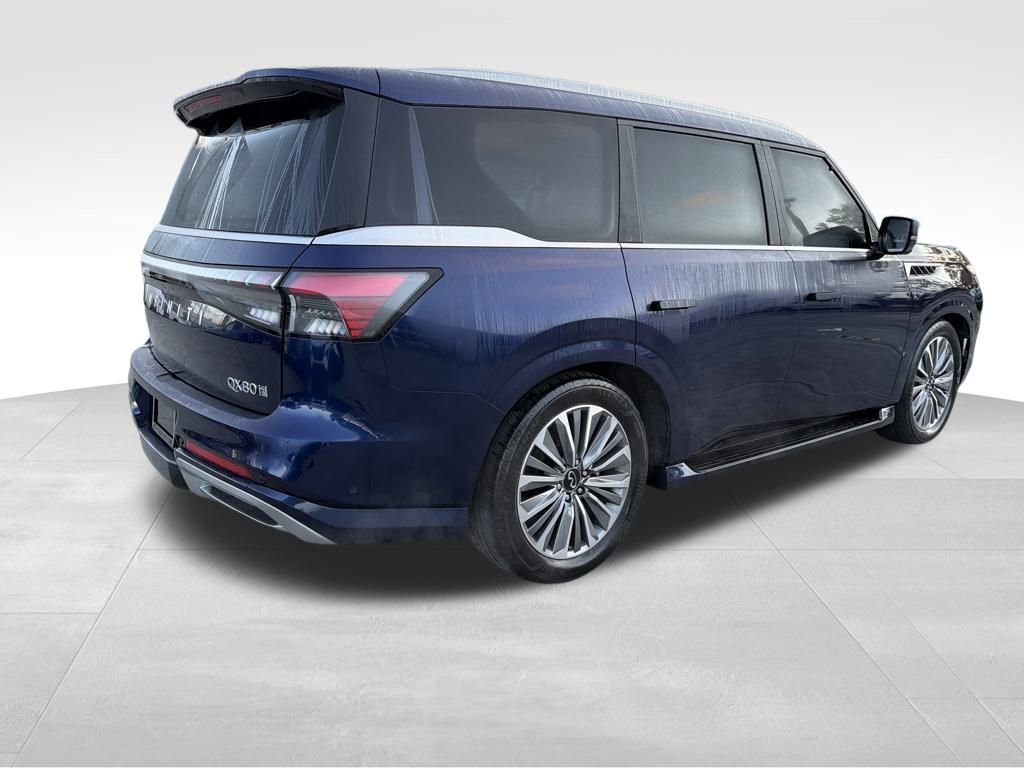 Used 2025 INFINITI QX80 Sensory image 7