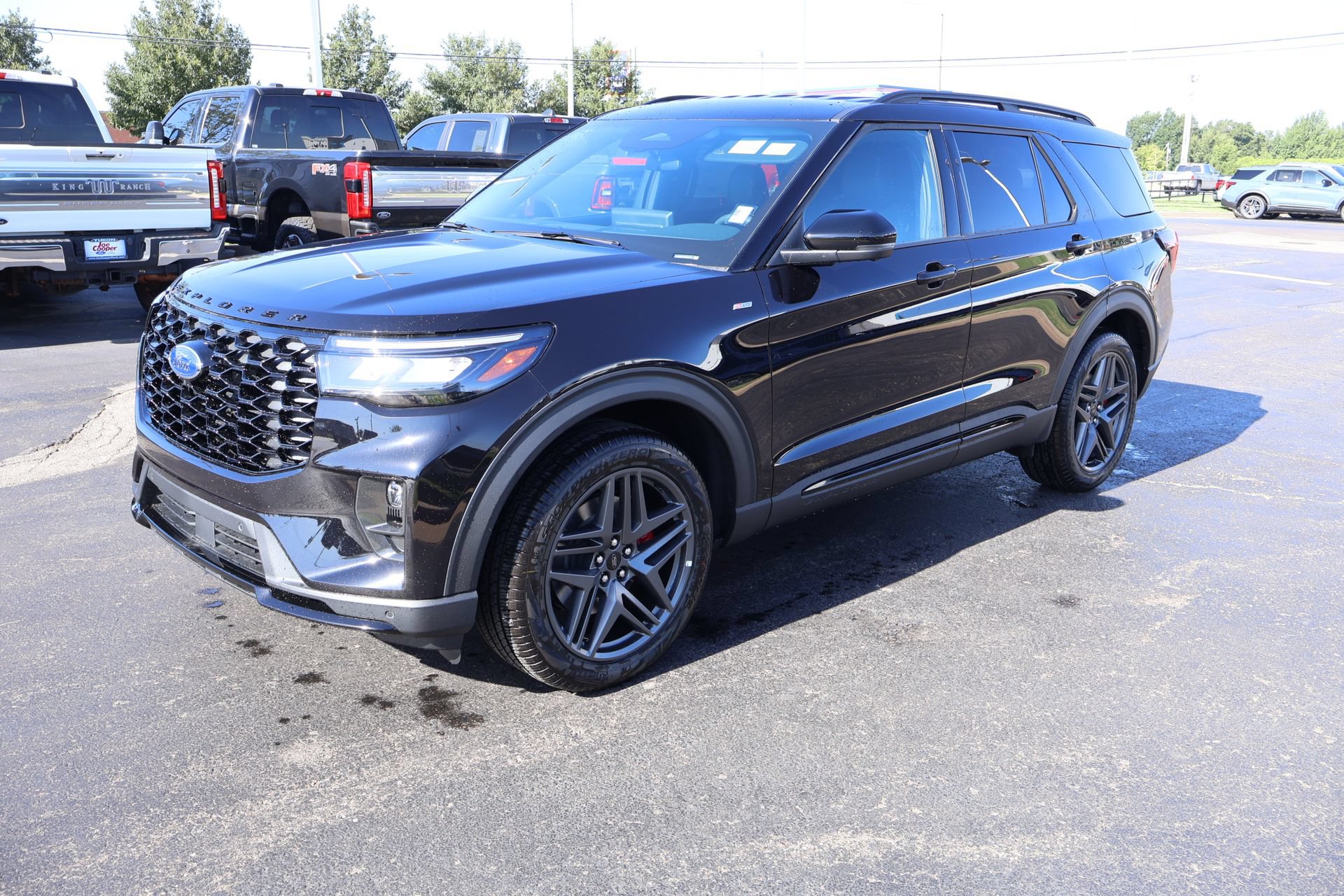 New 2026 Ford Explorer ST-Line w/ ST-Line Street Pack AWD/4WD image 11
