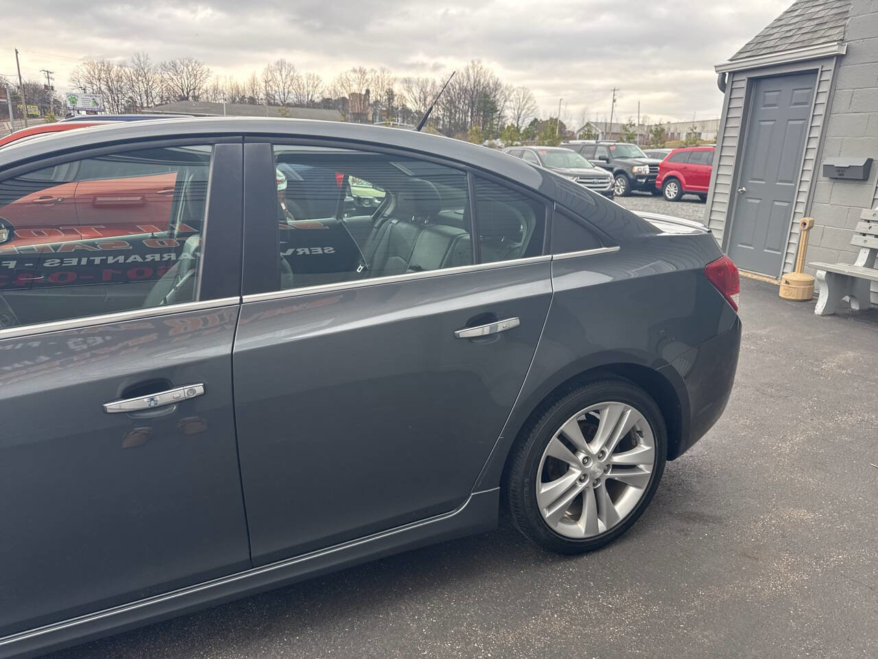 Used 2013 Chevrolet Cruze LTZ w/ Enhanced Safety Package FWD image 5