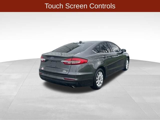 Used 2020 Ford Fusion SE FWD image 7