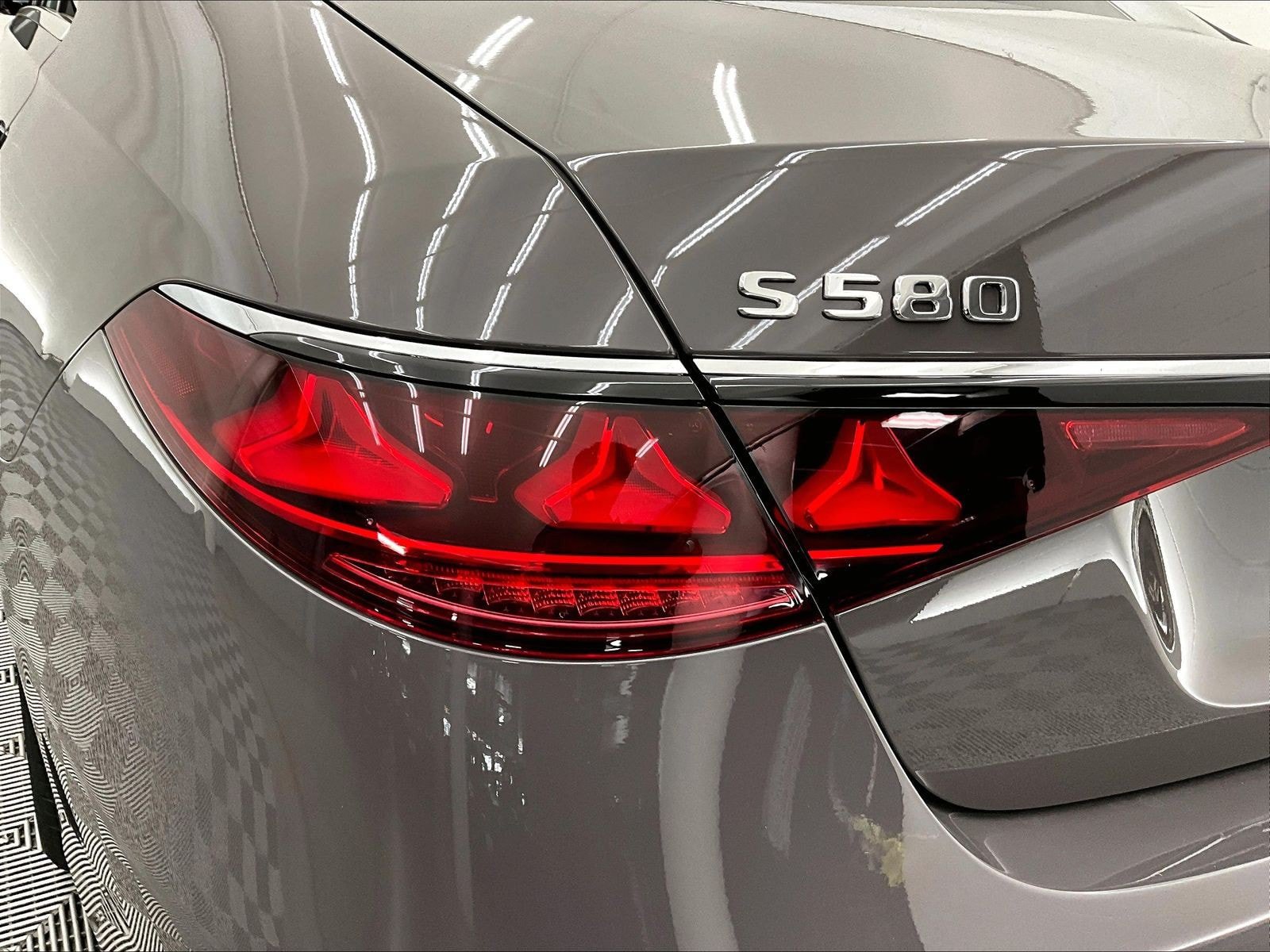 New 2027 Mercedes-Benz S 580 4MATIC Sedan image 12