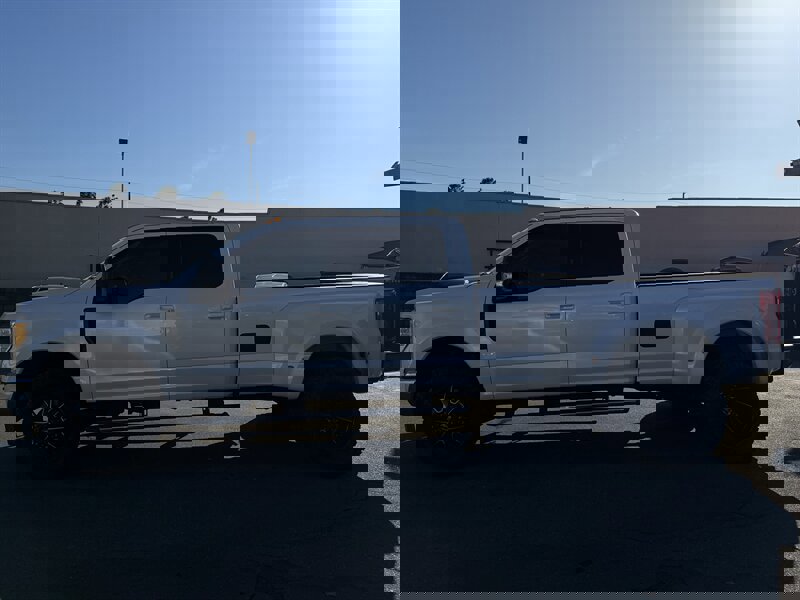 Used 2017 Ford F350 Lariat w/ FX4 Off-Road Package image 16