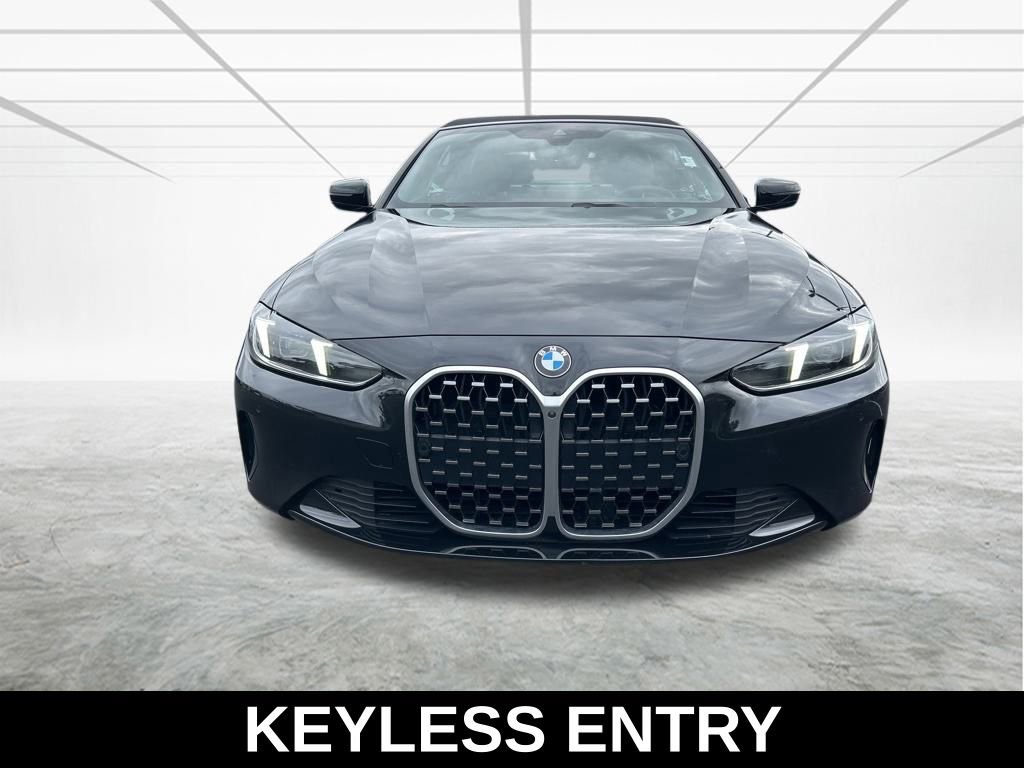 Used 2025 BMW 430i Convertible w/ Premium Package image 9