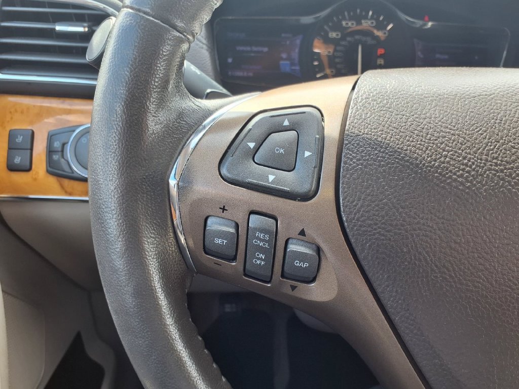 Used 2013 Lincoln MKX FWD image 15