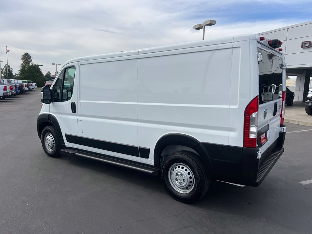 Used 2025 RAM ProMaster 2500 w/ U-Haul Equipment Group FWD image 18