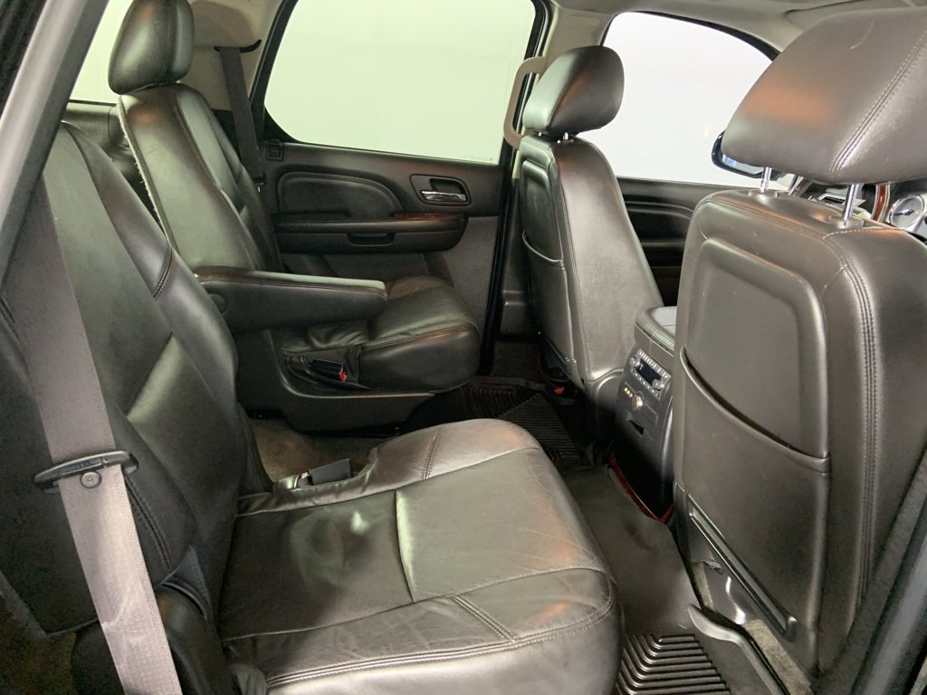 Used 2013 Cadillac Escalade Premium image 20