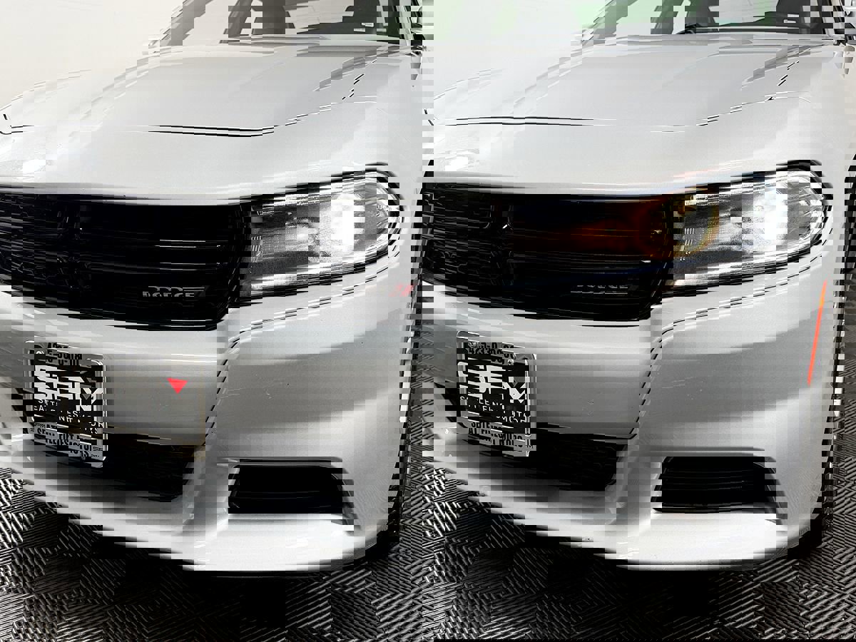 Used 2019 Dodge Charger SXT w/ Leather Interior Group RWD image 13