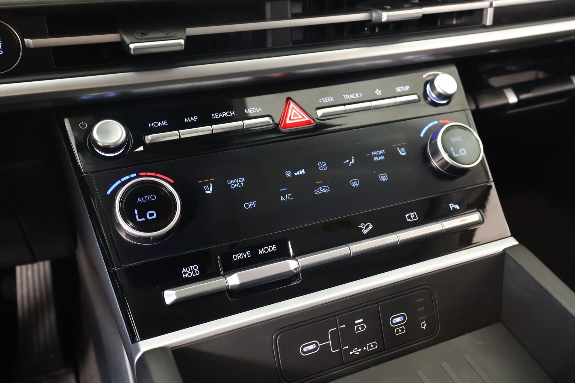 Used 2026 Hyundai Santa Fe SEL image 7