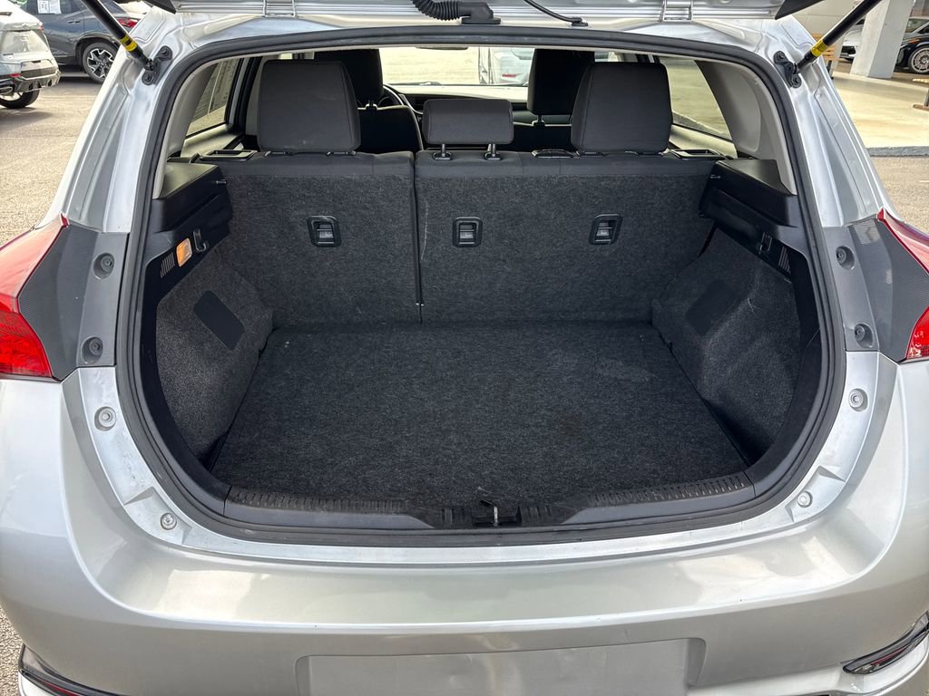 Used 2018 Toyota Corolla iM image 24