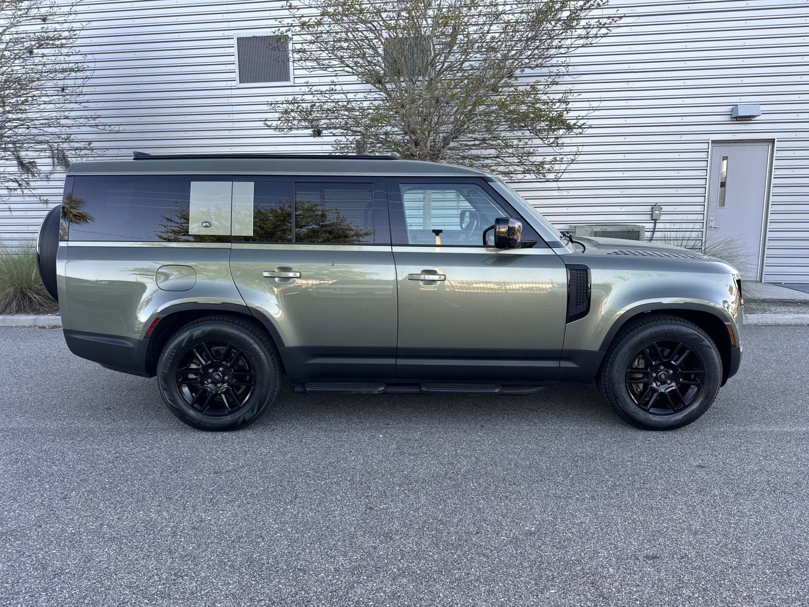 Certified 2024 Land Rover Defender 130 S image 5