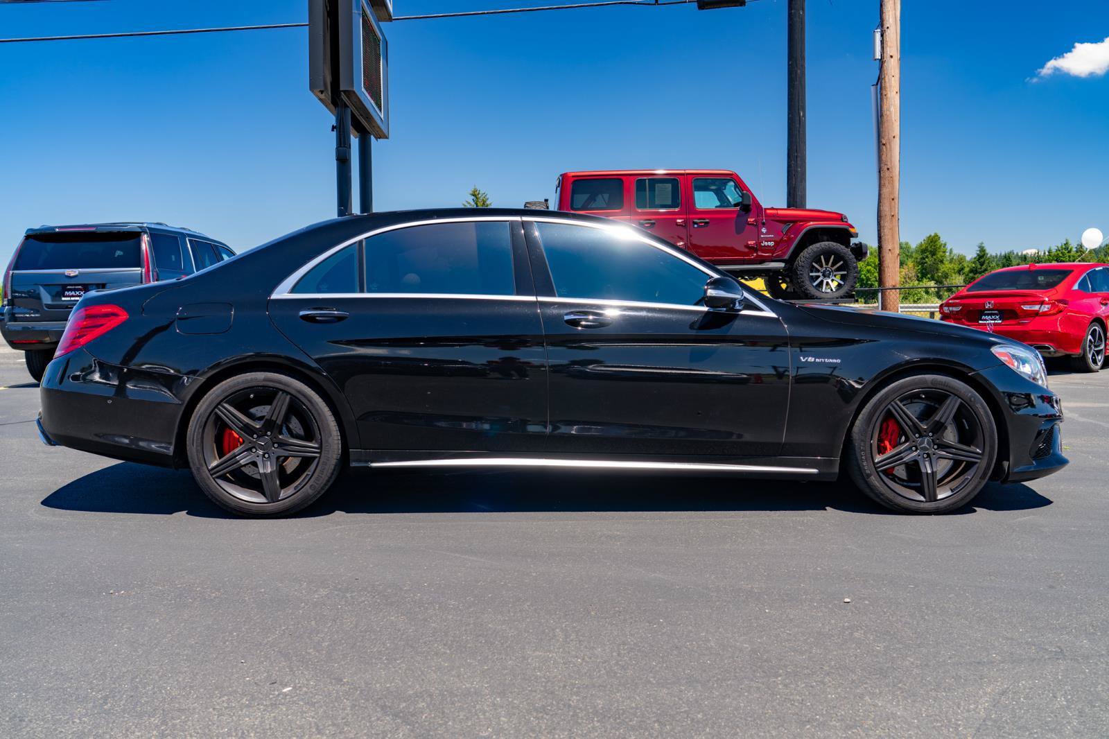 Used 2016 Mercedes-Benz S 63 AMG 4MATIC Sedan w/ Driver Assistance Package image 9