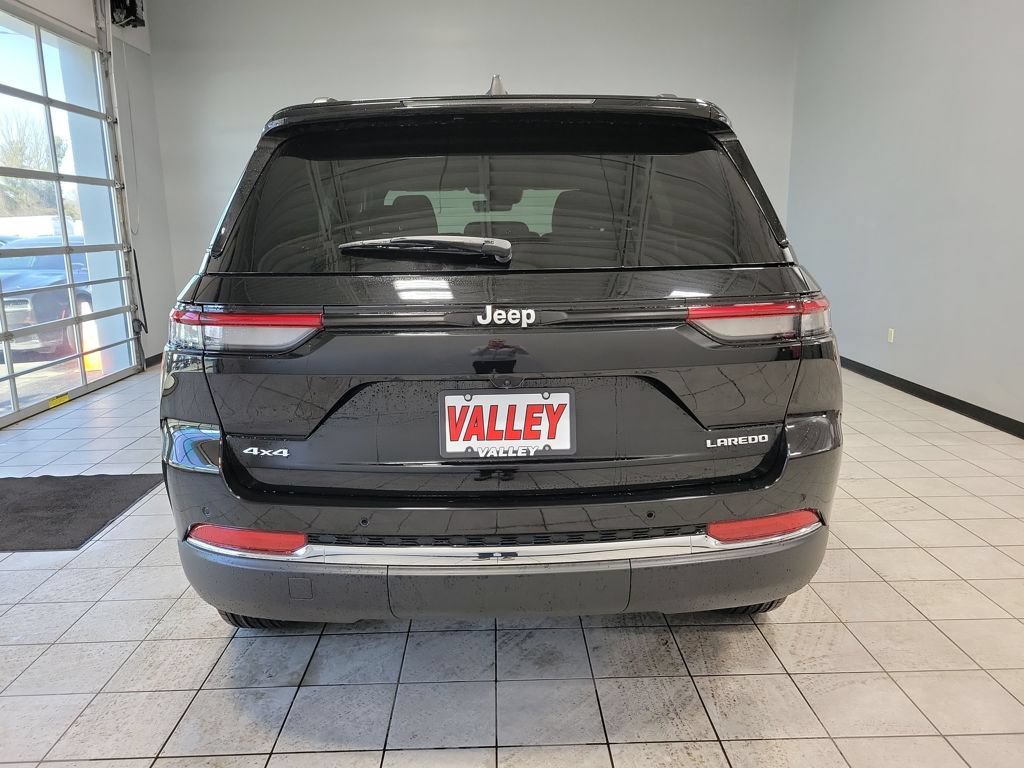 New 2026 Jeep Grand Cherokee Laredo X AWD/4WD image 6